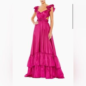 MAC DUGGAL Open Back Gown / Dress